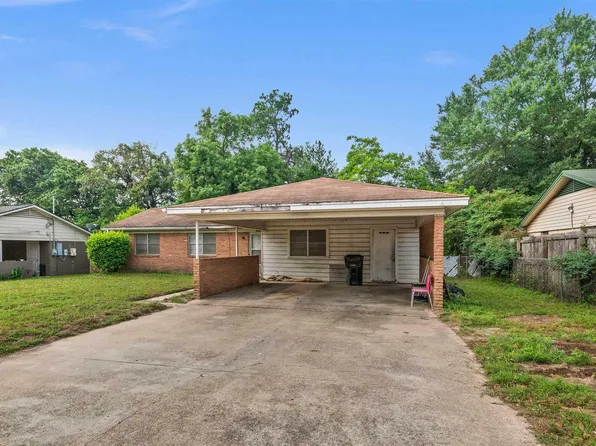 3216 Shady Trail Dr, Tyler, TX 75702