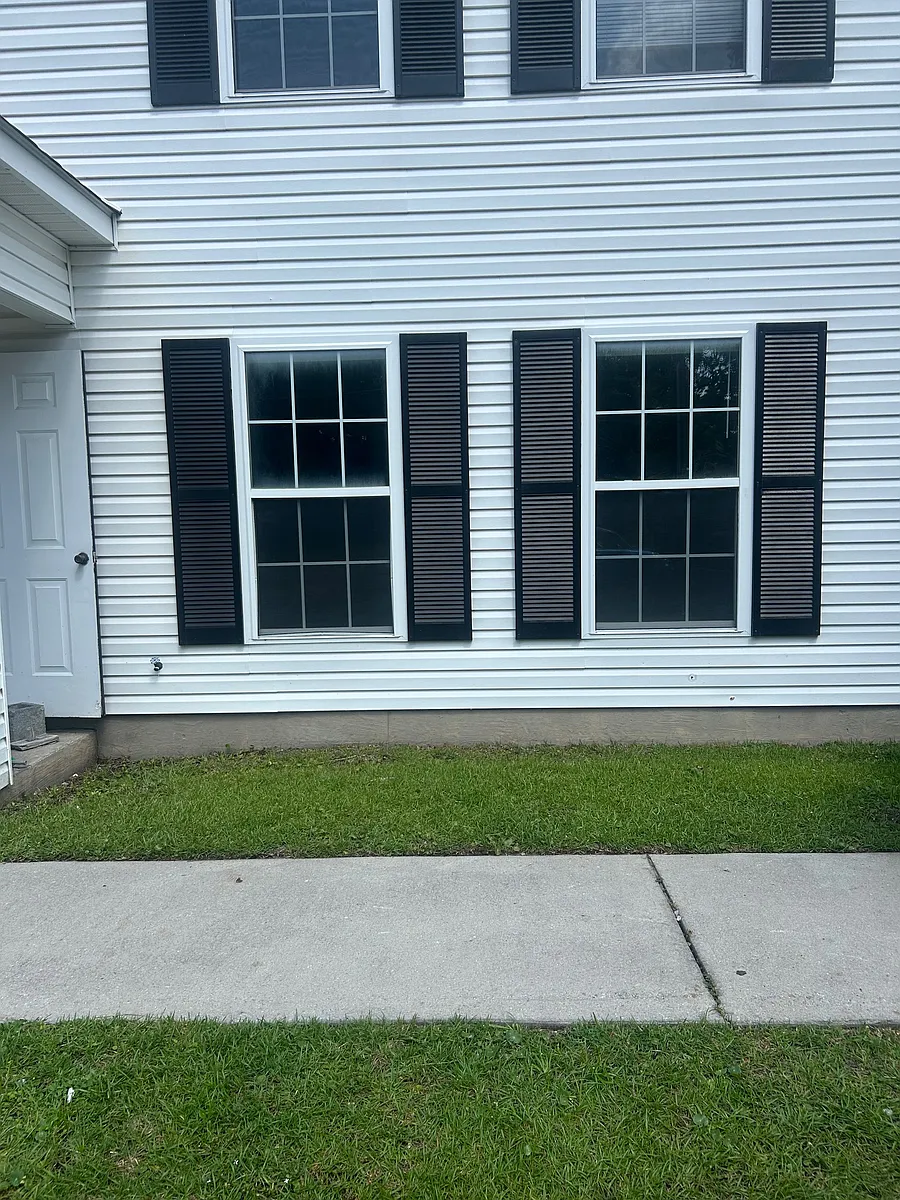 Building Photo - 910 S Poplar Driveapt #D