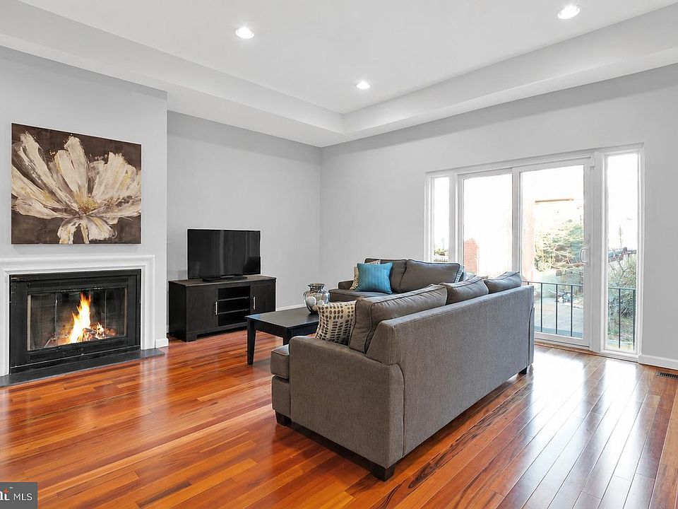 1st image of 778 S Front St APT I