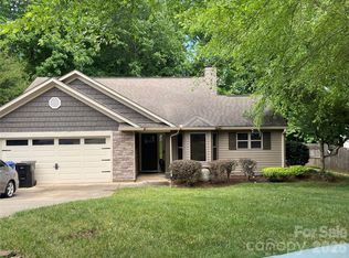 529 Lisa Carol Dr, Mooresville, NC 28115