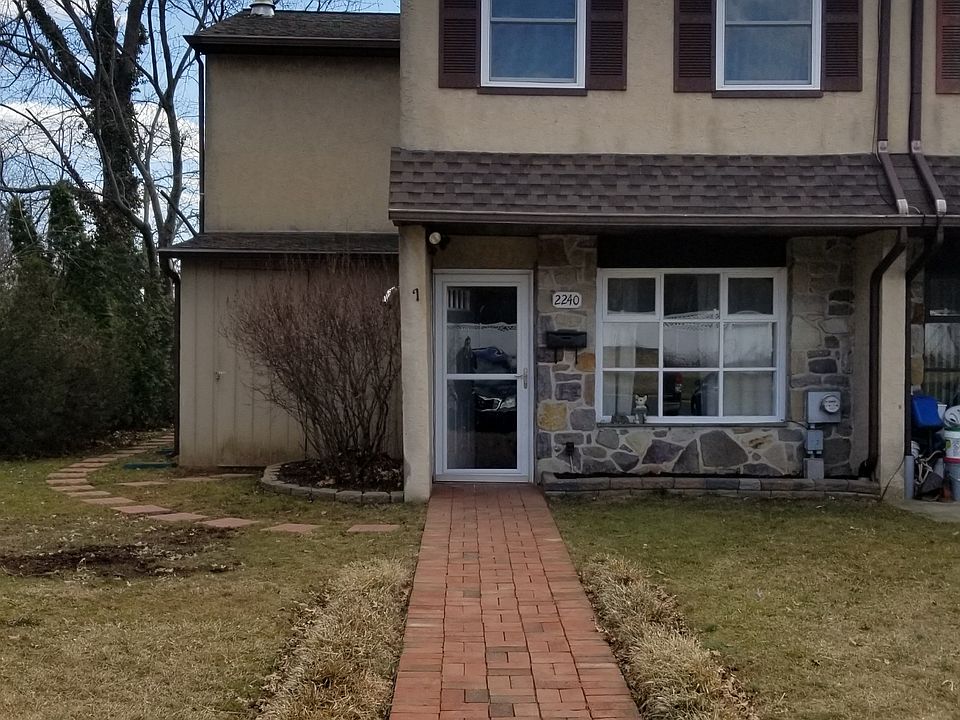 1st image of 2240 Lisa Dr