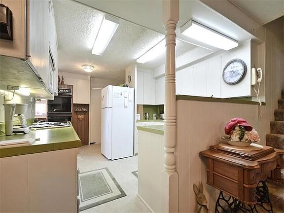 4th image of 109 Bowie St