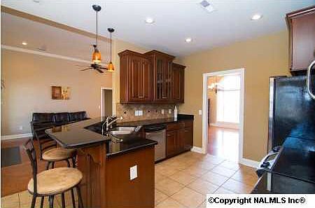 3rd image of 109 Bentridge Dr