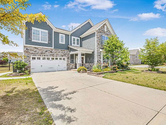 2nd image of 8608 Lavender Pl