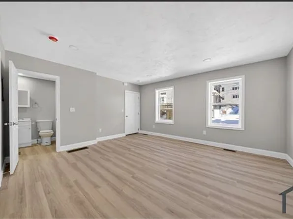 169 Grant St, Fall River, MA