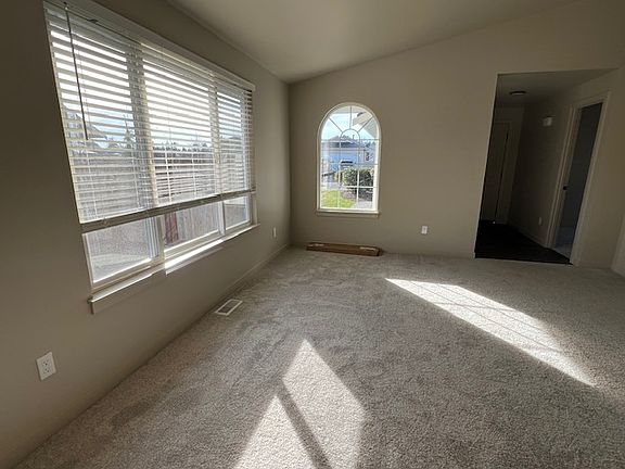 5th image of 10329 60th Ave NE