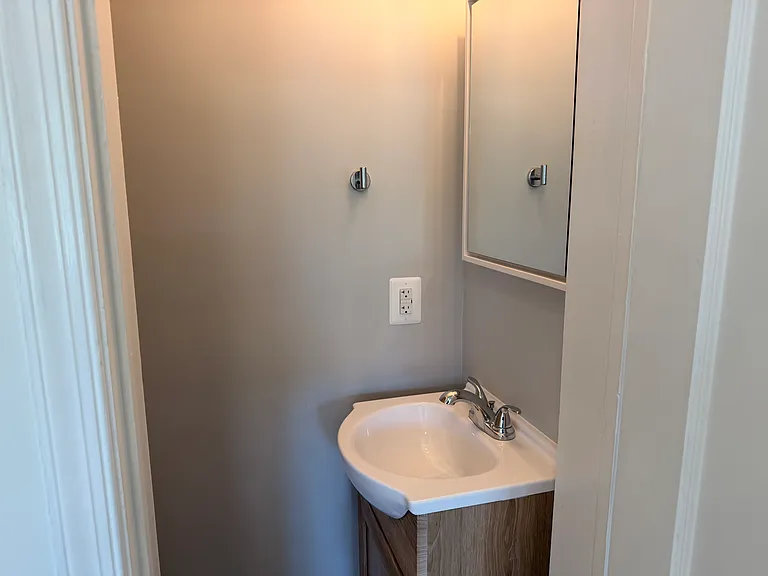 1078 Downton Rd — Photo 18