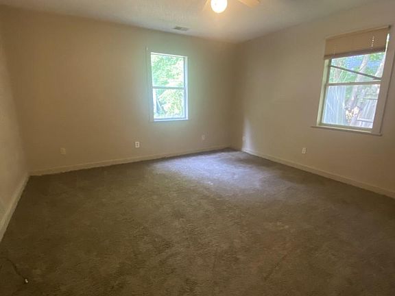 3rd image of 1632 Schaffer St