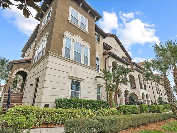 2nd image of 1325 Lobelia Dr
