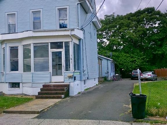 2nd image of 37 Benson St