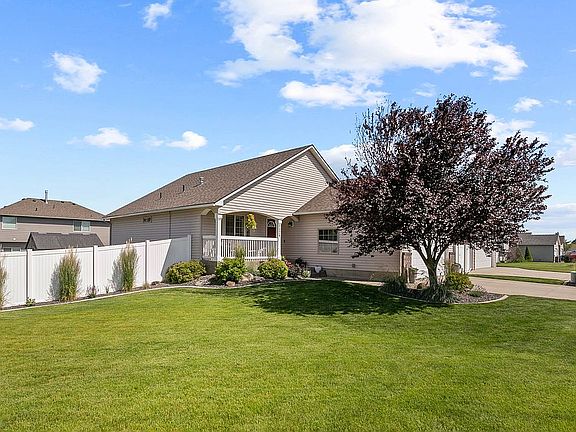 Welcome to 9924 N Orchard Rd