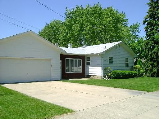 2nd image of 1016 N Pleasure Ct