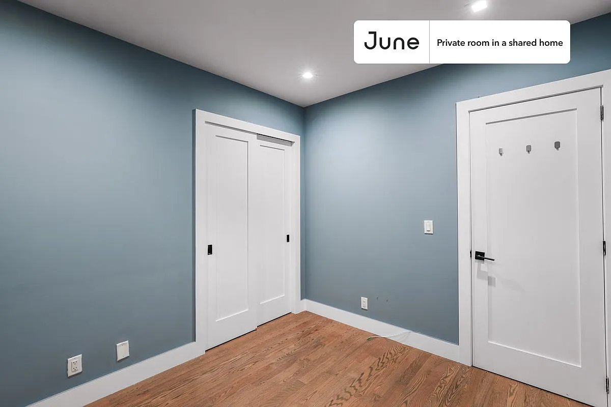 Full bedroom in 4 bed/2 bath home in West Harlem #715 B — Photo 2