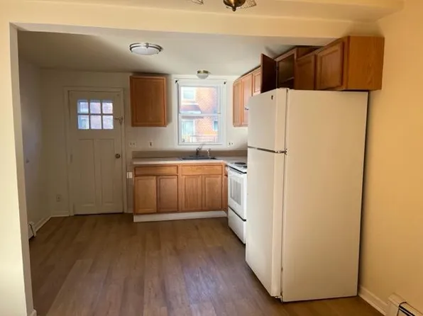 120 Laufer Ln #1, Milford, PA 18337