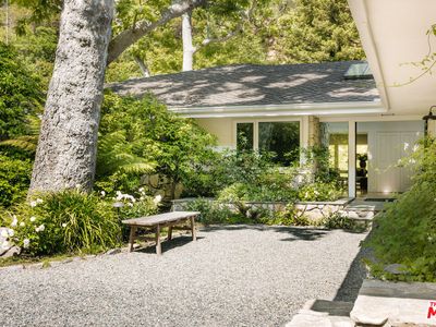 2610 Mandeville Canyon Rd, Los Angeles, CA, 90049