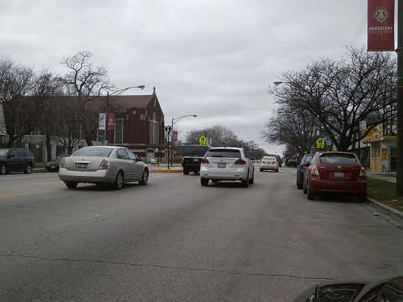 2nd image of 1041 W 87th St