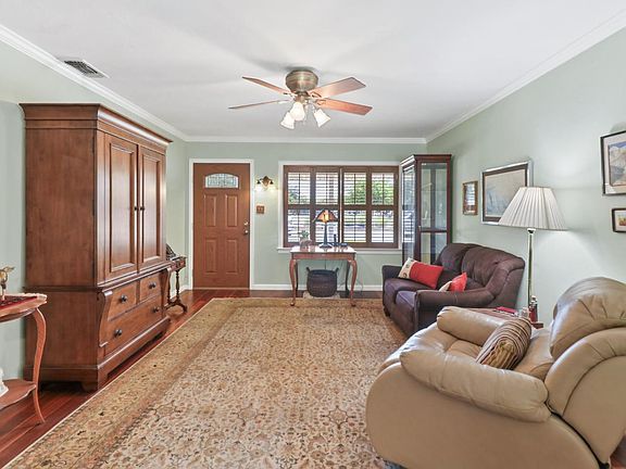 5th image of 2525 Darwin St