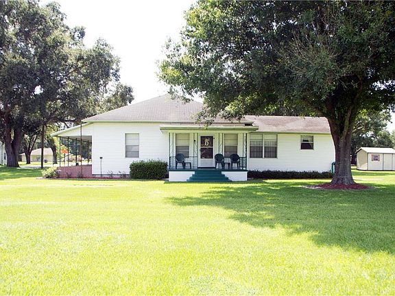 4th image of 830 Pine St W