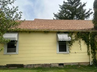 717 Wrightstown Ave, Covington, VA 24426