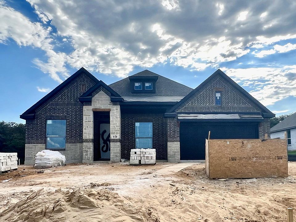 1st image of 3133 Blue Hill DR