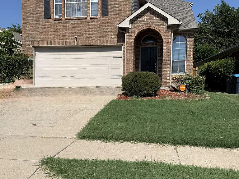 5804 Melanie Ct — Photo 3