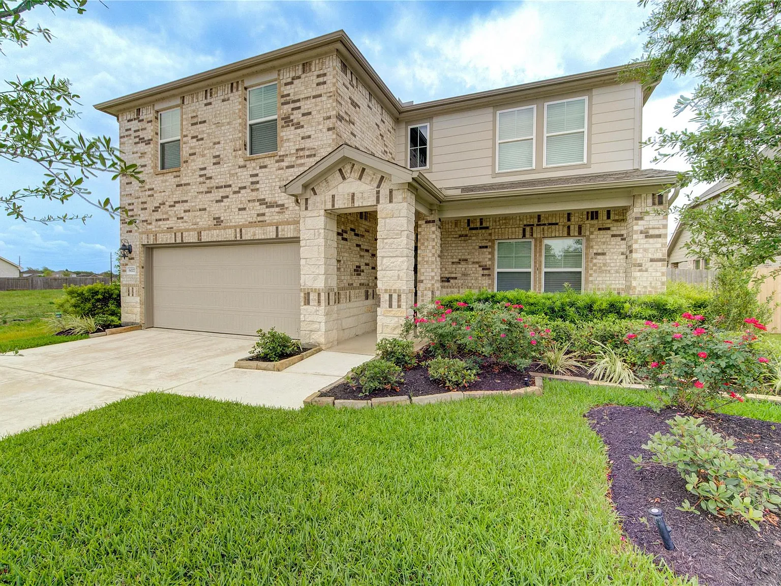 4 bed, 3.5 bath, 2717 sqft, $2,695 — Photo 3