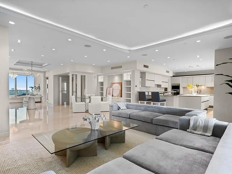 101 Fort Lauderdale Beach Blvd #Penthouse 2703 — Photo 8