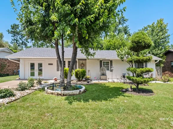 1001 SE 11th St, Bentonville, AR 72712