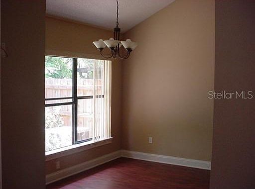 4th image of 375 Cidermill Pl