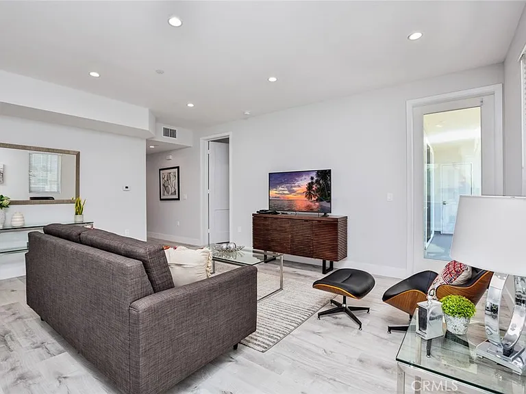 10718 Acama St #401 — Photo 10