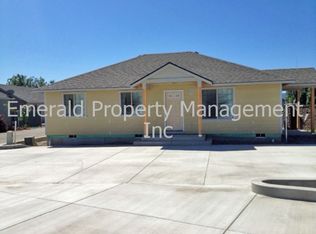 5233 High Banks Rd, Springfield, OR 97478