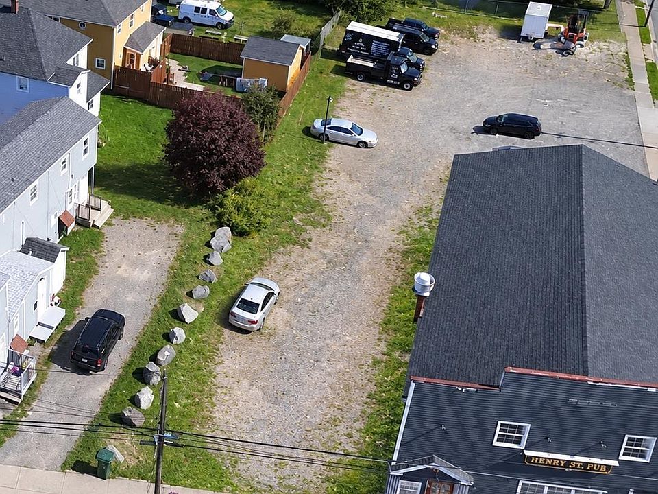2nd image of 730 Victoria Rd