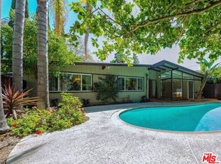 8090 Mulholland Dr, Los Angeles, CA 90046