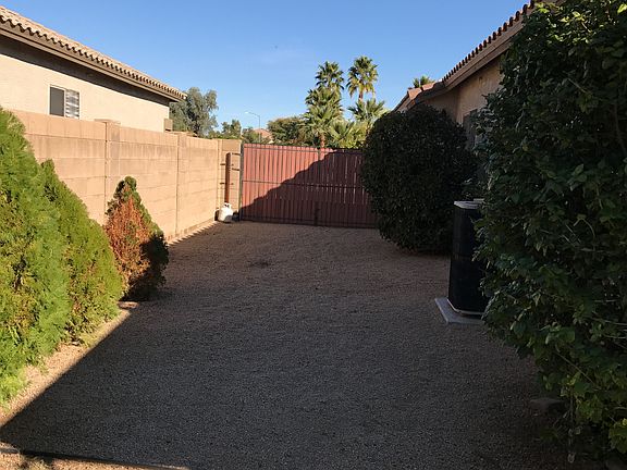 HOA RV OK!! Bring your Toys!