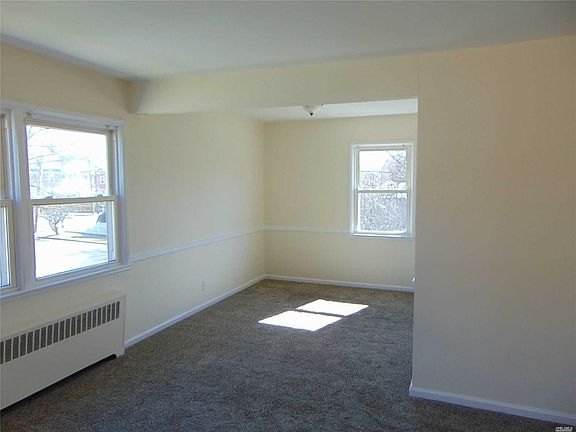 3rd image of 307 Denton Ave