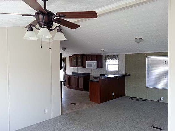 2nd image of 1209 Pinewood Dr