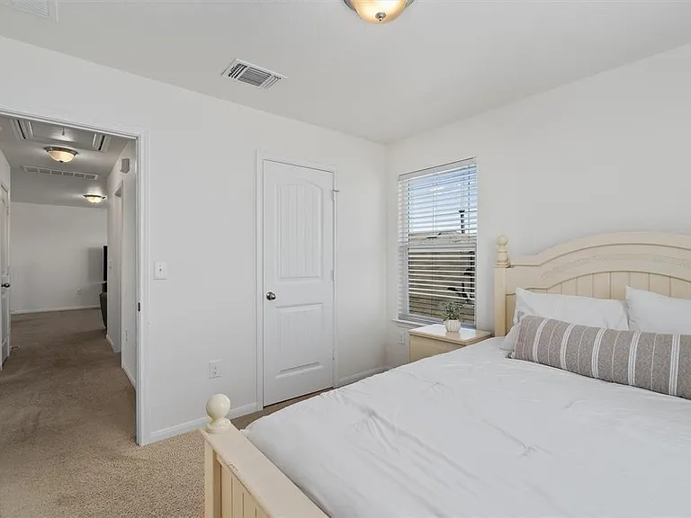 10308 Hatton Ln — Photo 19