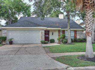 2309 Parkview Dr, Pearland, TX 77581