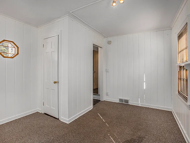 231 Woodside Dr NE — Photo 19