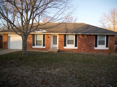 130 N Wynwood Ave, Republic, MO, 65738