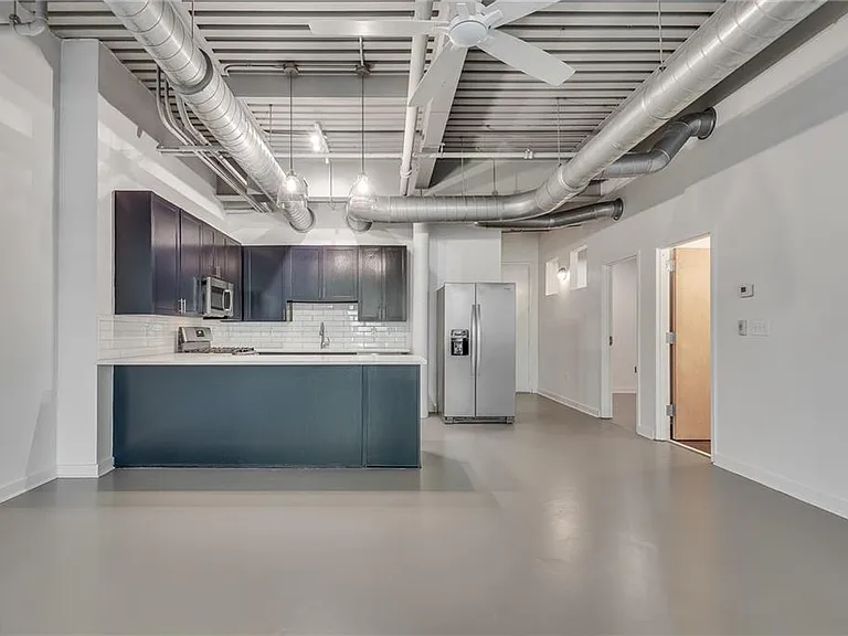 400 Village Pkwy NE #202 — Photo 13