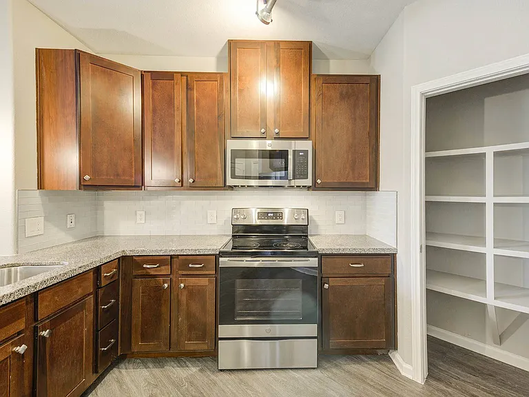 Hebron 121 Station Apartments — Photo 22