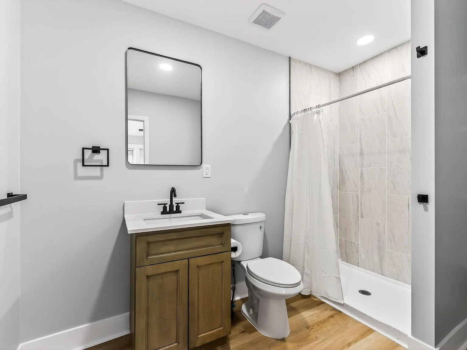 4 bed, 6.5 bath, 2186 sqft, $1,014 — Photo 3