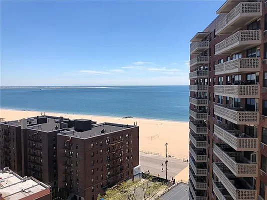 Sold by Azbel Real Estate, Inc. | media 18