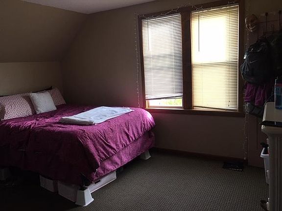 2nd image of 803 8th Ave S