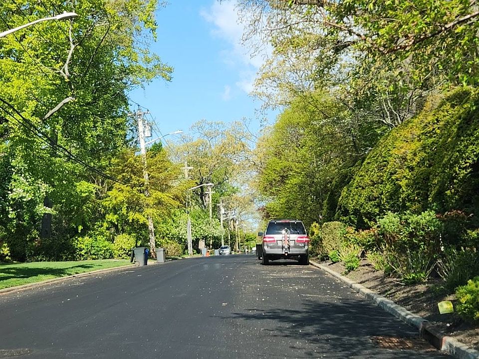 2nd image of 367 Elm St