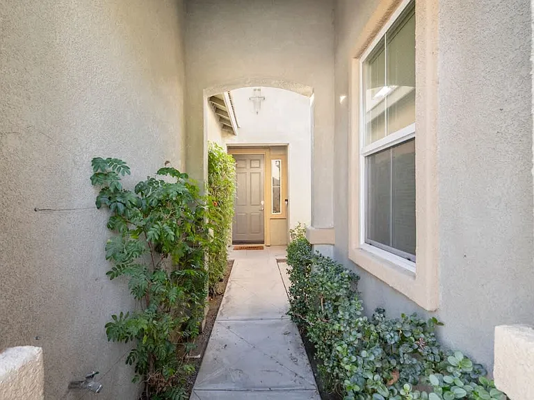 Redford Way — Photo 11