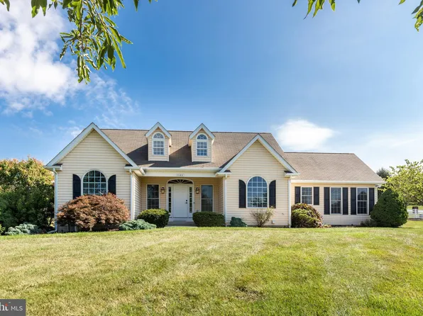 1120 Briarcrest Dr, Westminster, MD 21158