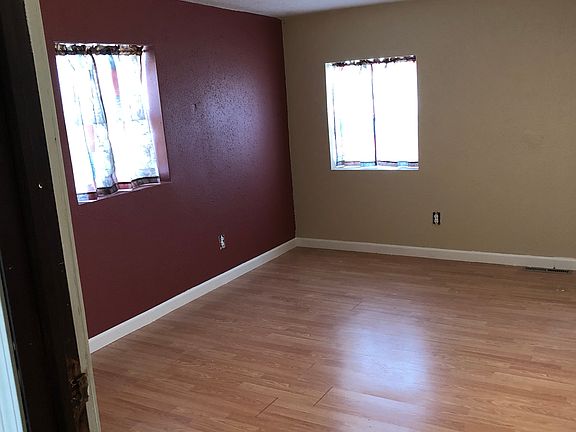 4th image of 7058 SE Goldfinch Ln