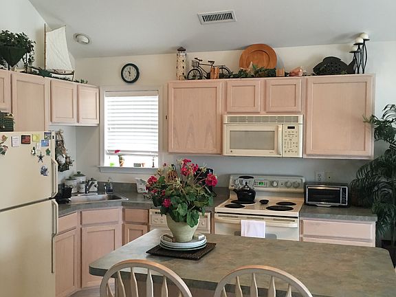 2nd image of 1416 West Ave